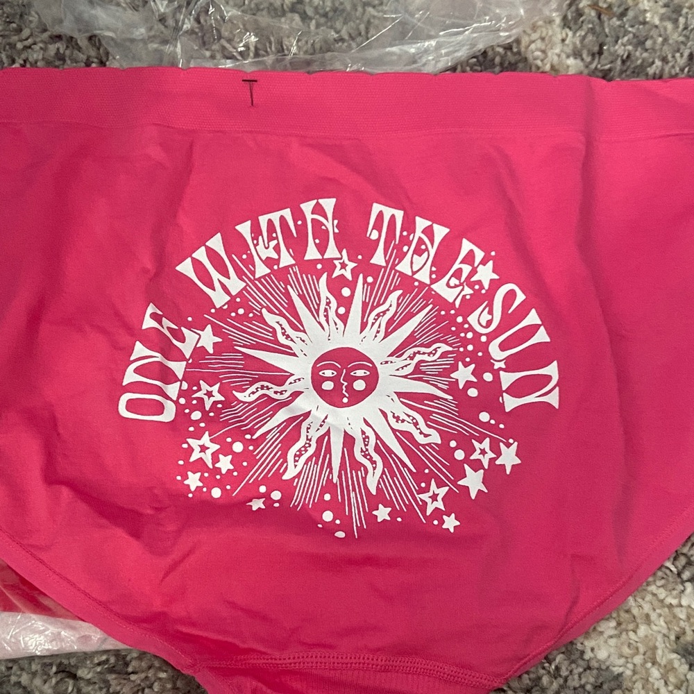 Torrid 4 - (26/28) Pink Hipster Panty